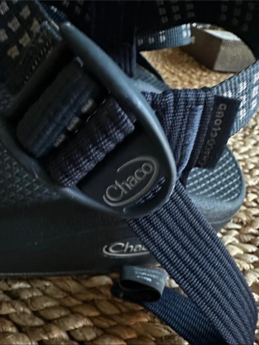 Chaco Mens size 11 Navy Blue Patterned Strap Sandals